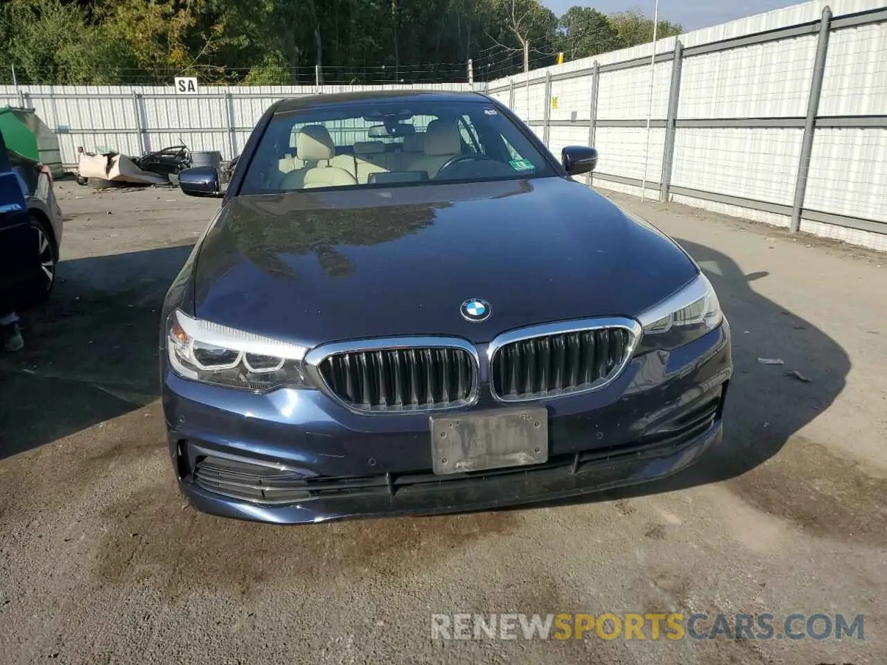 5 Photograph of a damaged car WBAJA7C50KWC77636 BMW 5 SERIES 2019