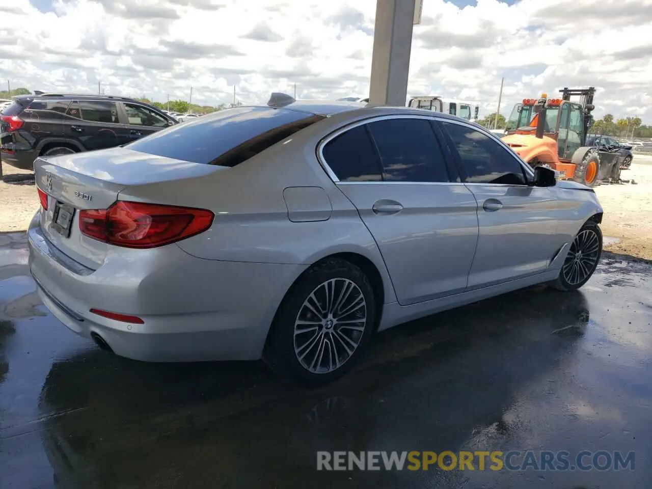 3 Photograph of a damaged car WBAJA7C51KWW22623 BMW 5 SERIES 2019