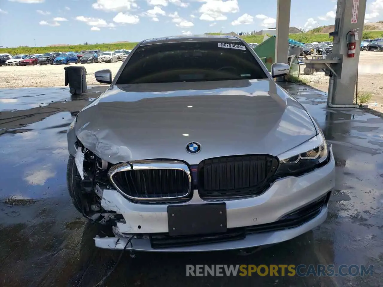 5 Photograph of a damaged car WBAJA7C51KWW22623 BMW 5 SERIES 2019