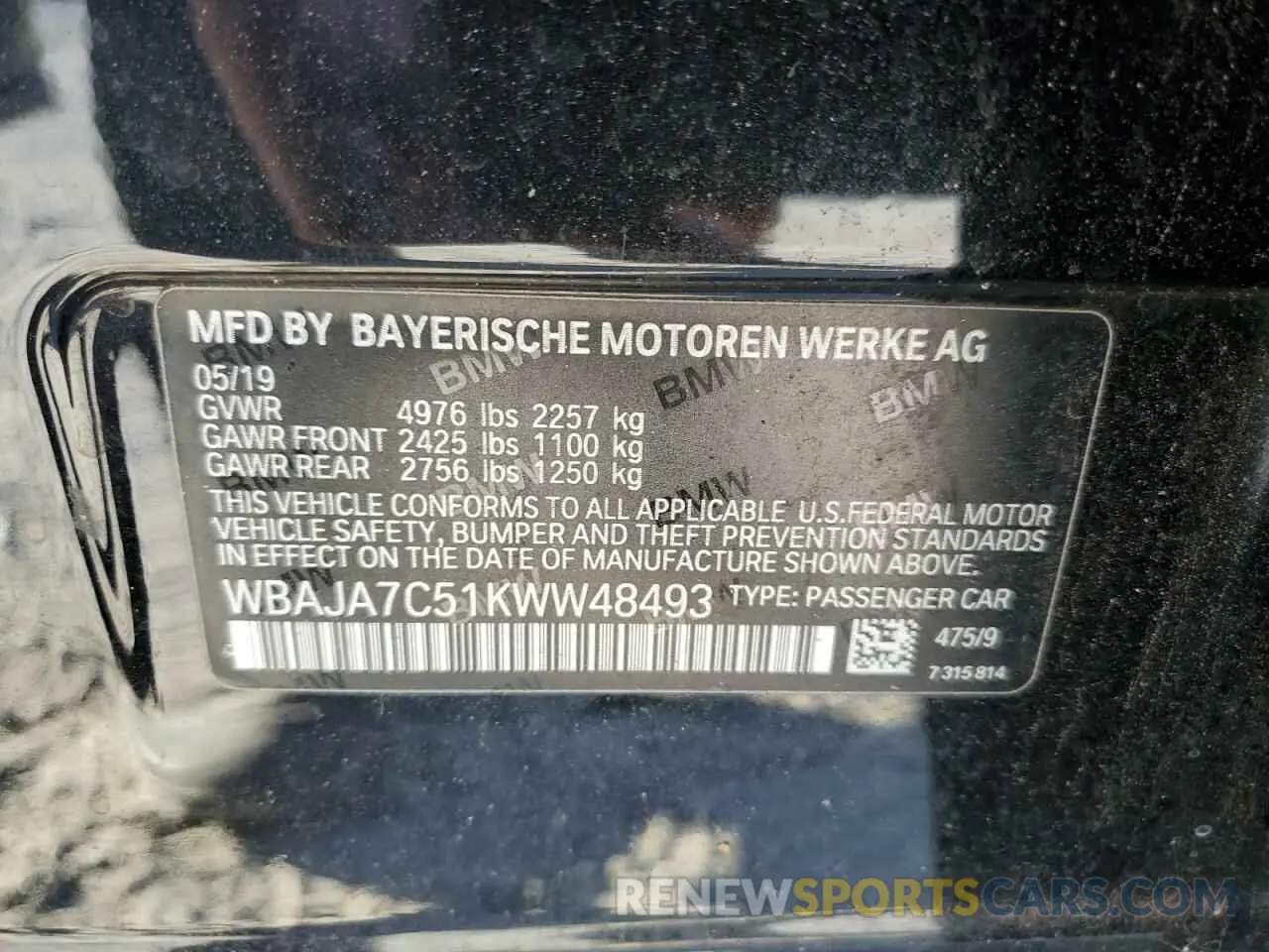 12 Photograph of a damaged car WBAJA7C51KWW48493 BMW 5 SERIES 2019