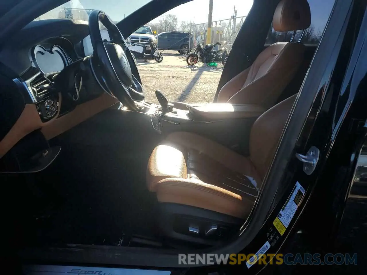 7 Photograph of a damaged car WBAJA7C53KG909696 BMW 5 SERIES 2019