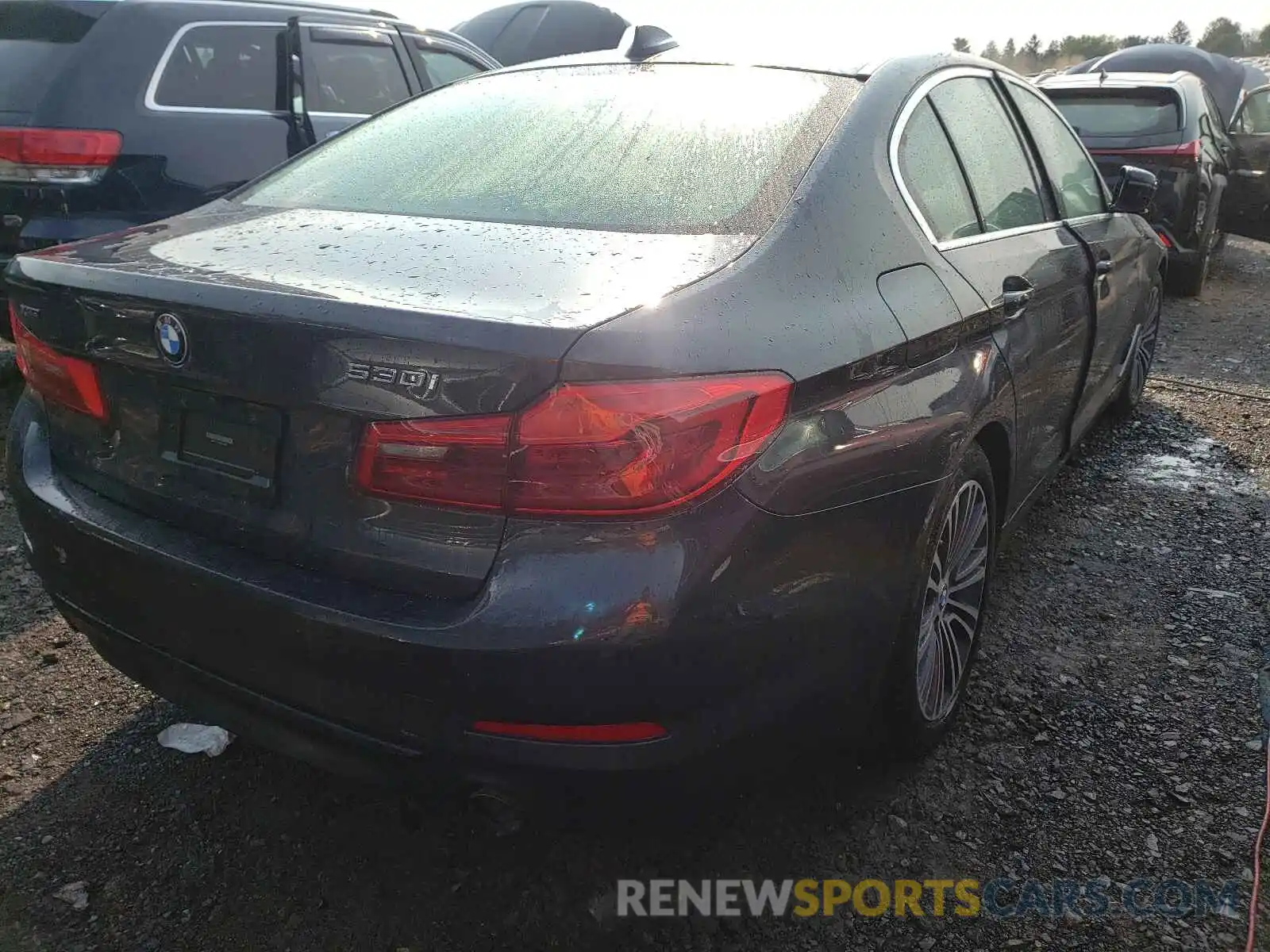 4 Photograph of a damaged car WBAJA7C53KWW07282 BMW 5 SERIES 2019