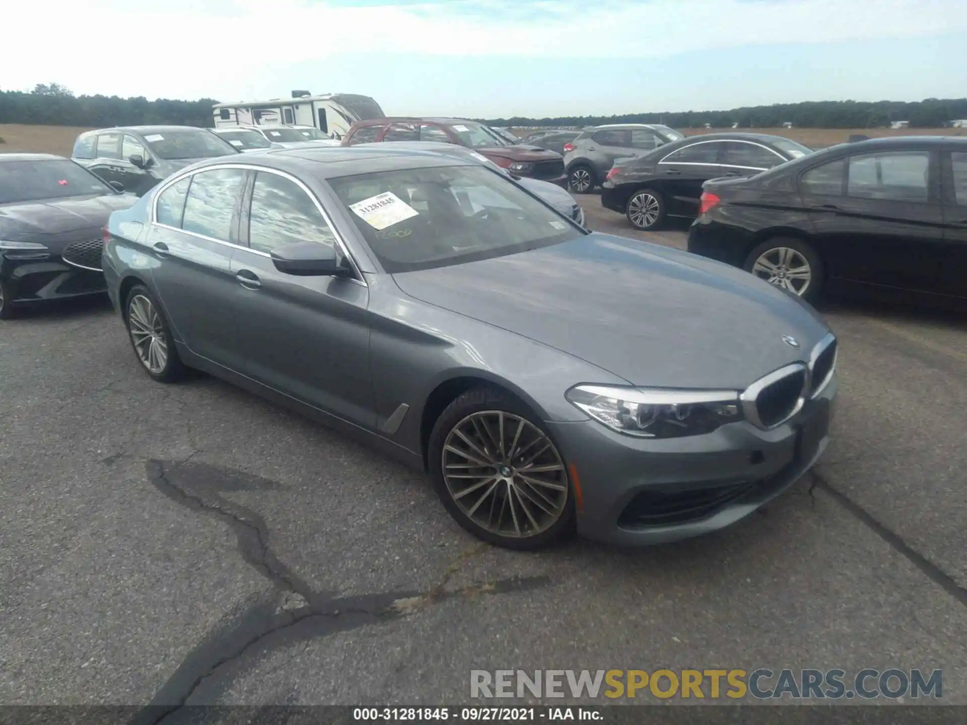 1 Photograph of a damaged car WBAJA7C53KWW49869 BMW 5 SERIES 2019