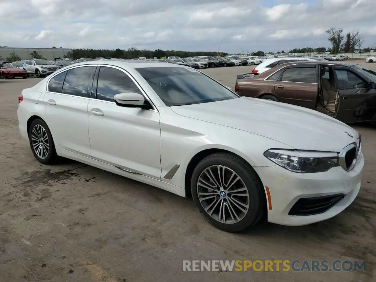 4 Photograph of a damaged car WBAJA7C54KG911621 BMW 5 SERIES 2019