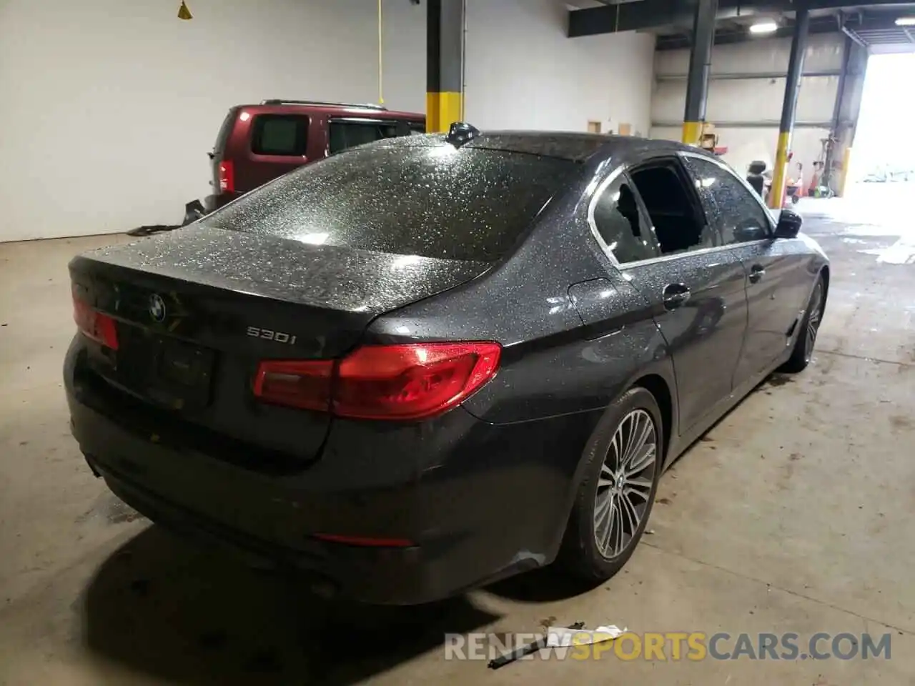 4 Photograph of a damaged car WBAJA7C54KWW18517 BMW 5 SERIES 2019