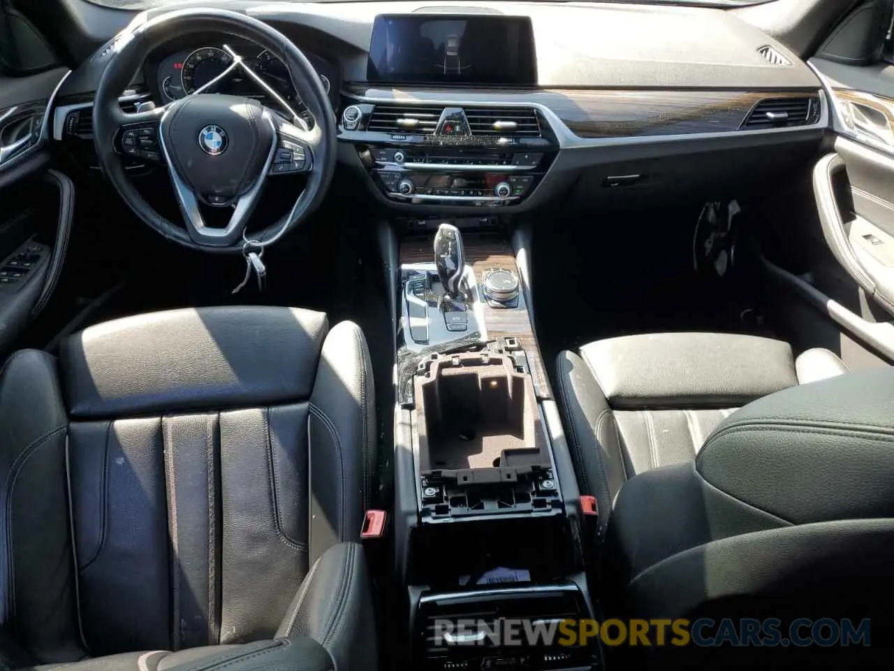 8 Photograph of a damaged car WBAJA7C54KWW23037 BMW 5 SERIES 2019