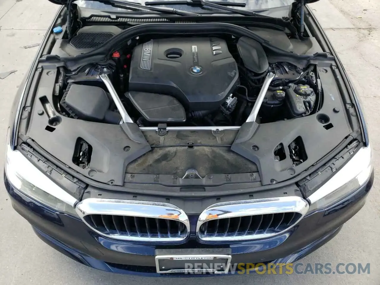11 Photograph of a damaged car WBAJA7C54KWW25385 BMW 5 SERIES 2019