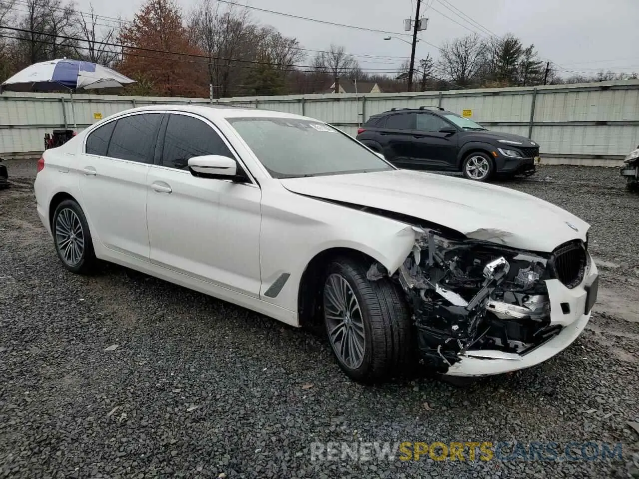 4 Photograph of a damaged car WBAJA7C55KG909778 BMW 5 SERIES 2019