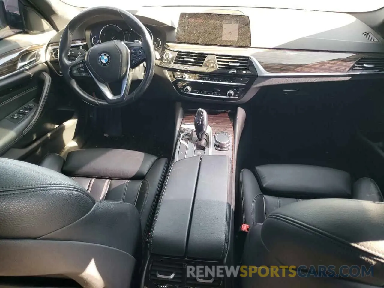 8 Photograph of a damaged car WBAJA7C55KWW17182 BMW 5 SERIES 2019