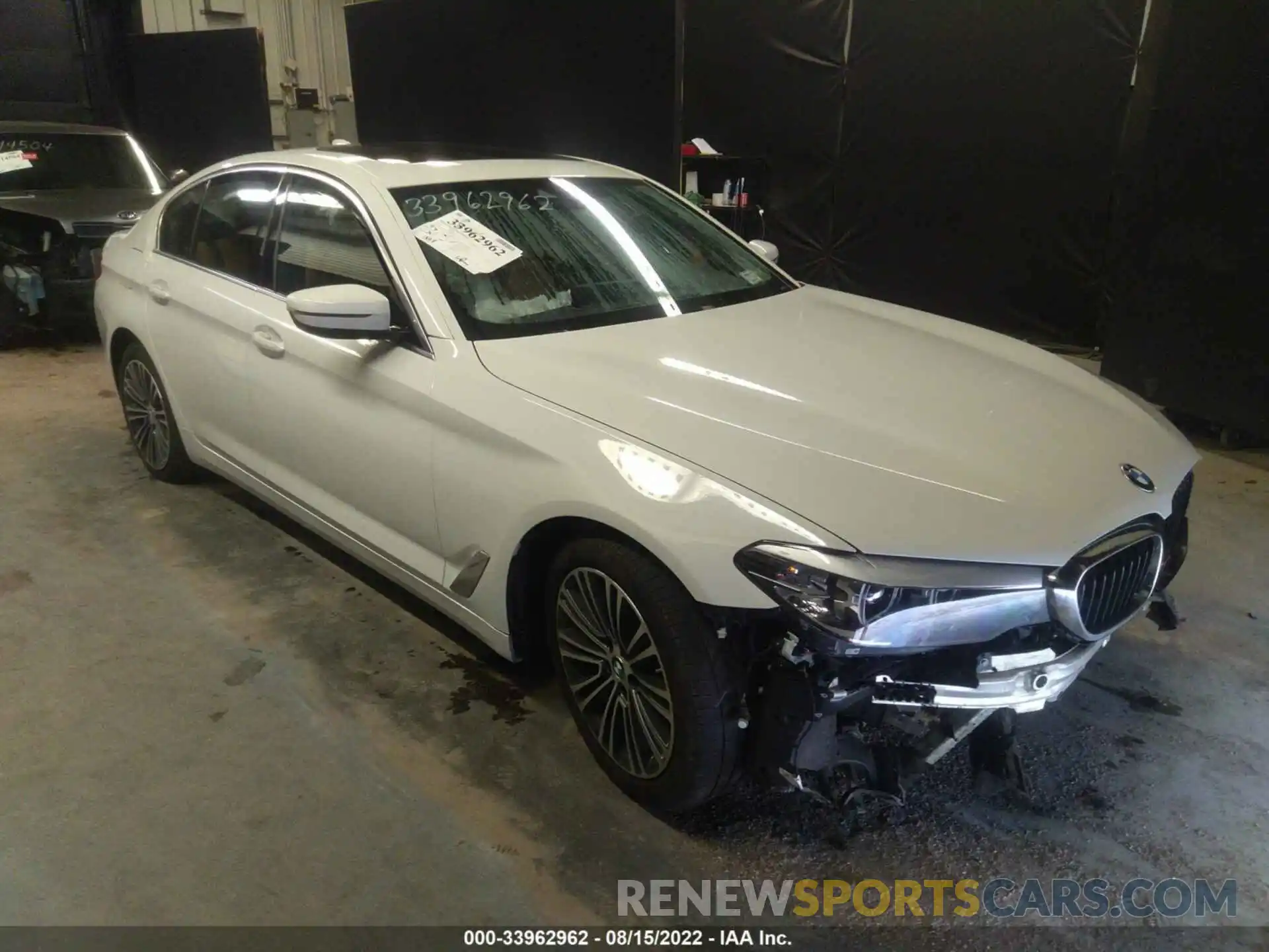 1 Photograph of a damaged car WBAJA7C55KWW28117 BMW 5 SERIES 2019