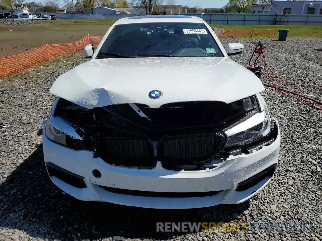 5 Photograph of a damaged car WBAJA7C55KWW49663 BMW 5 SERIES 2019