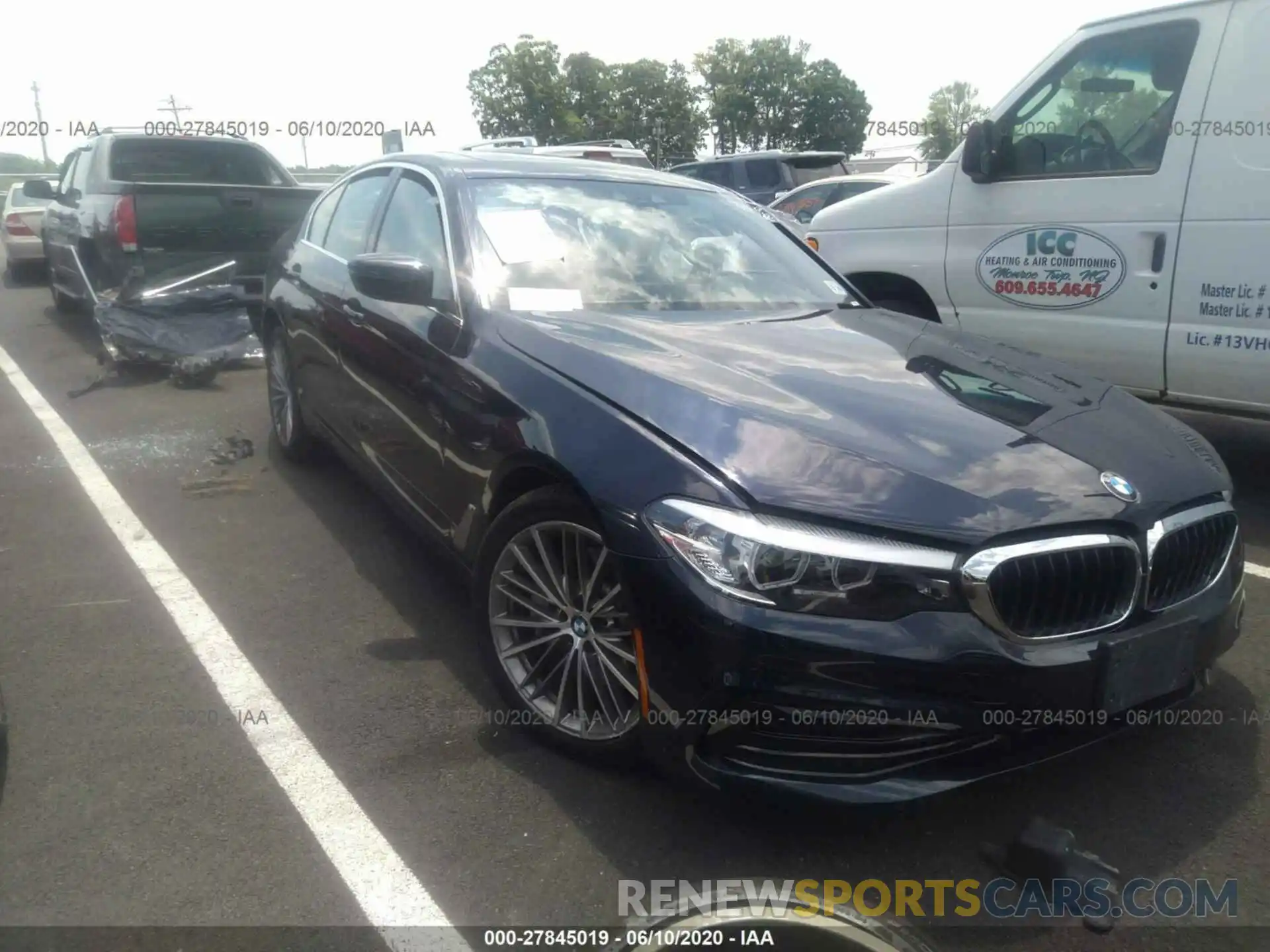 1 Photograph of a damaged car WBAJA7C56KWW25324 BMW 5 SERIES 2019