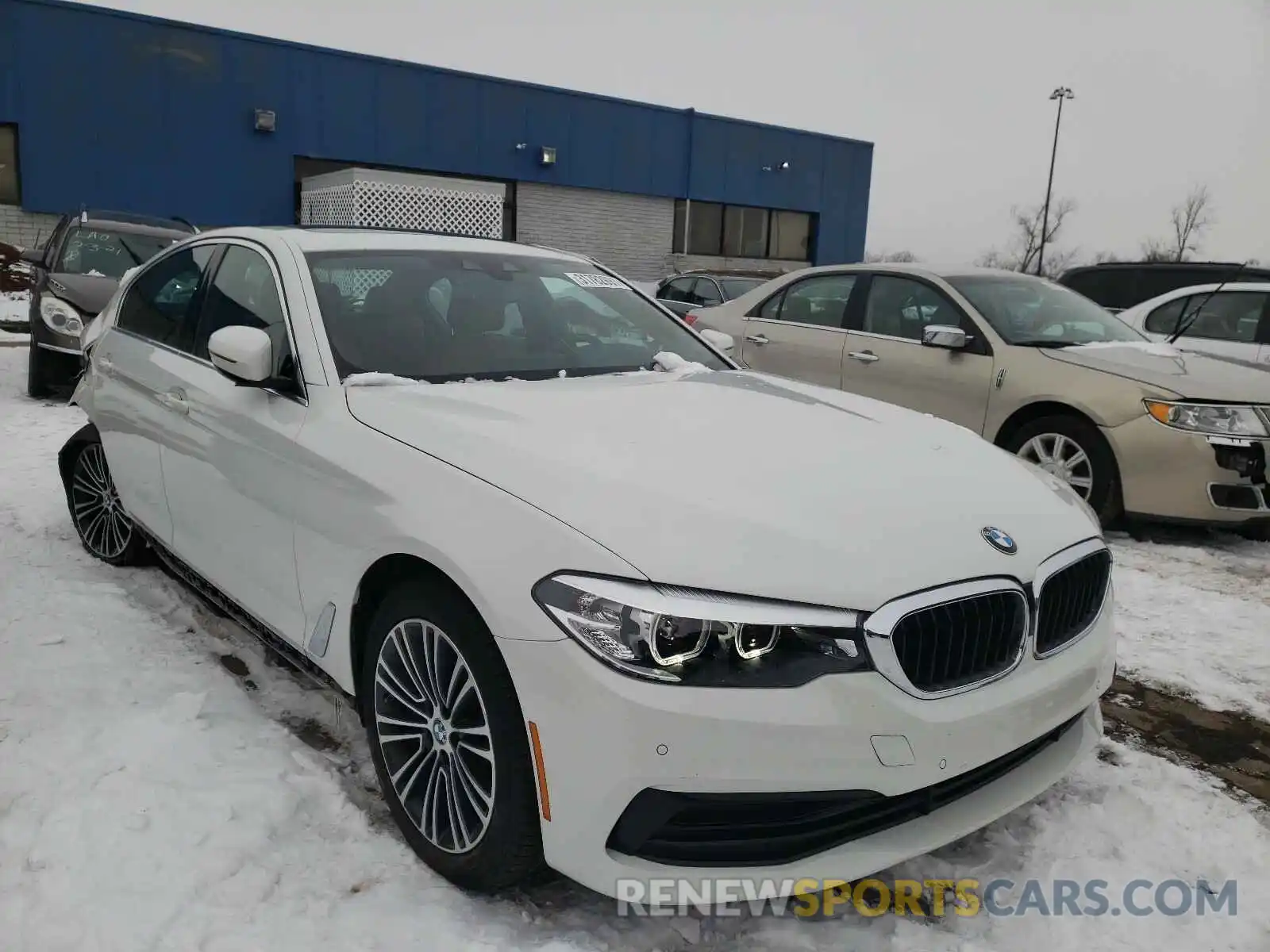 1 Photograph of a damaged car WBAJA7C57KG910396 BMW 5 SERIES 2019