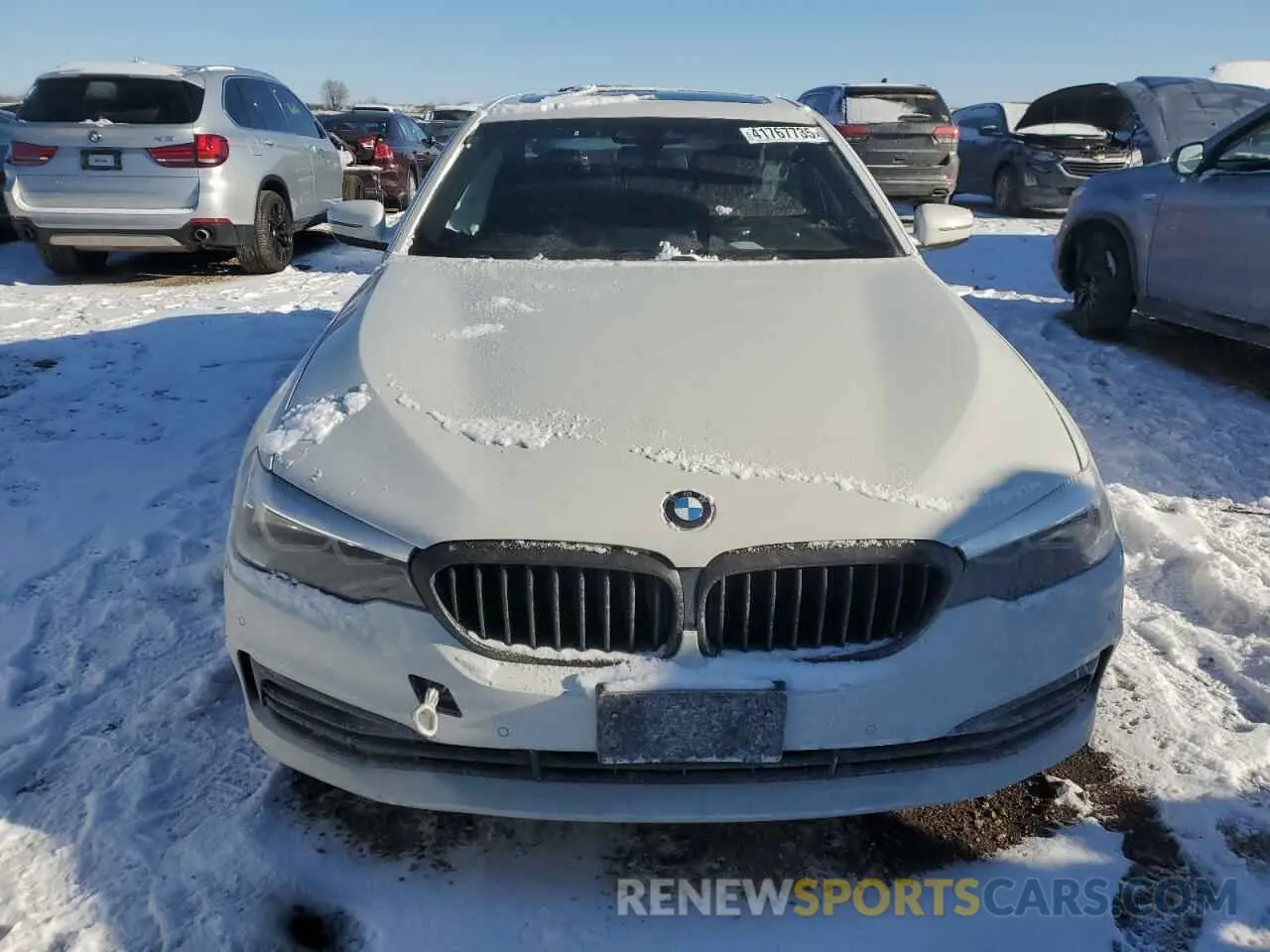 5 Photograph of a damaged car WBAJA7C57KWW07303 BMW 5 SERIES 2019