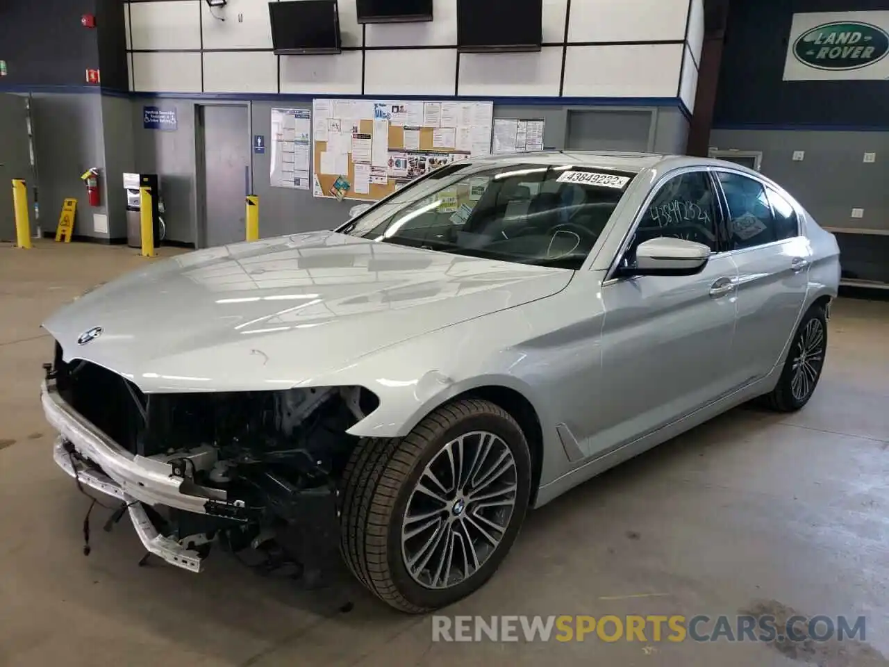 2 Photograph of a damaged car WBAJA7C57KWW07432 BMW 5 SERIES 2019