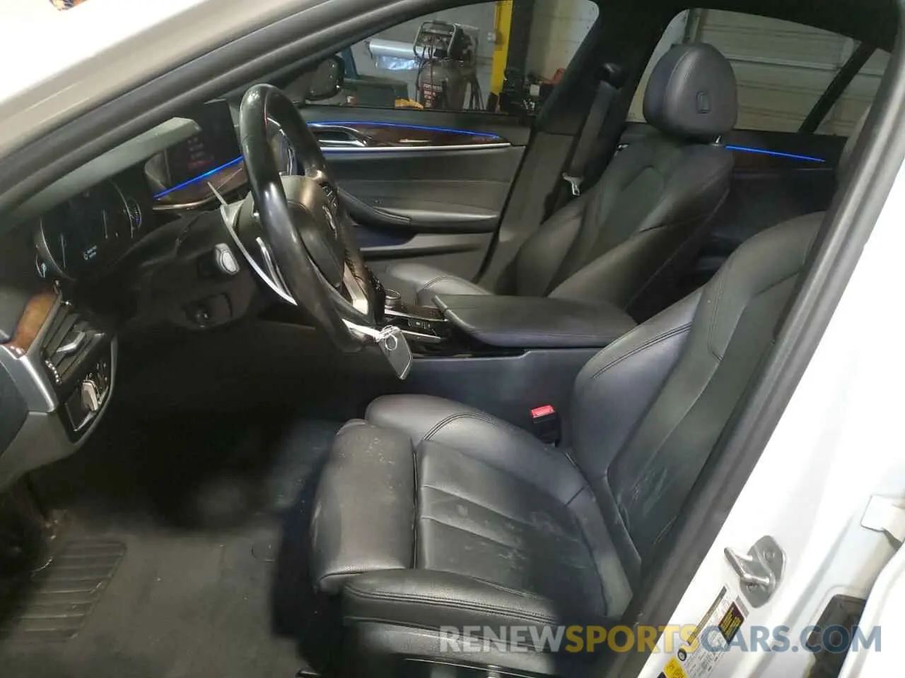 7 Photograph of a damaged car WBAJA7C57KWW32394 BMW 5 SERIES 2019