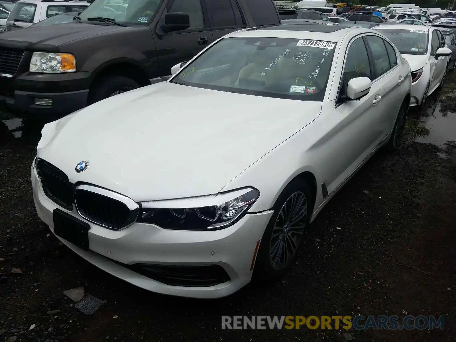 2 Photograph of a damaged car WBAJA7C57KWW48515 BMW 5 SERIES 2019