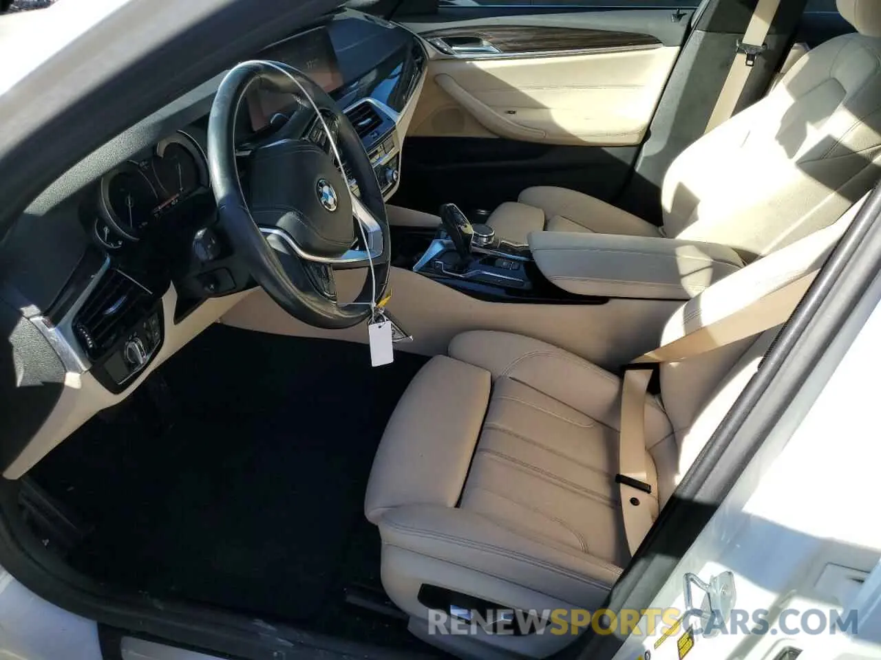 7 Photograph of a damaged car WBAJA7C58KWW11425 BMW 5 SERIES 2019