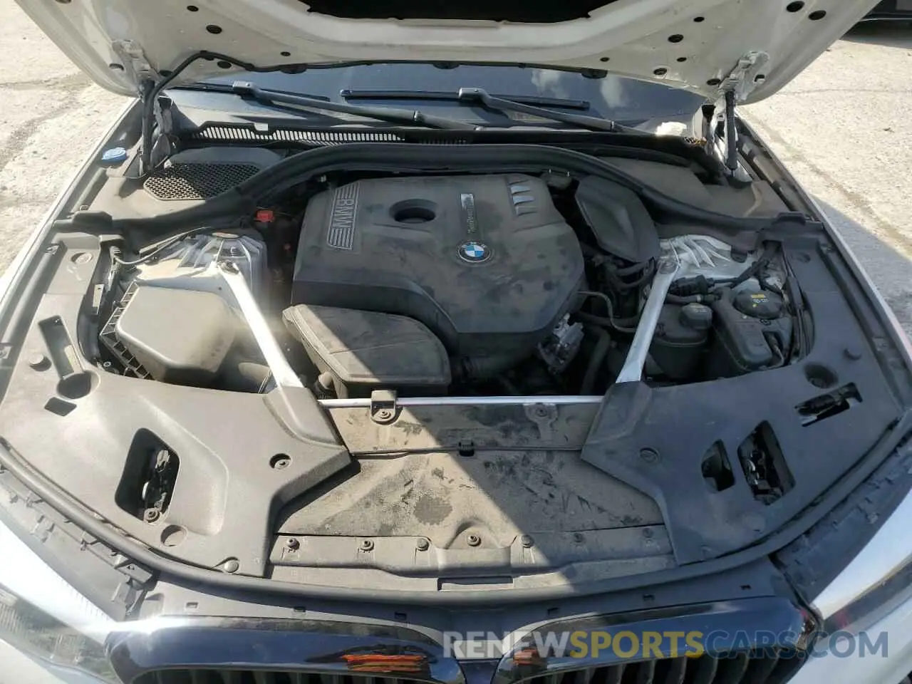 11 Photograph of a damaged car WBAJA7C59KG909766 BMW 5 SERIES 2019
