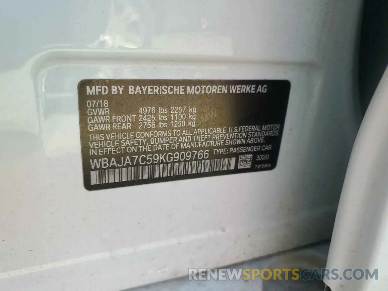 12 Photograph of a damaged car WBAJA7C59KG909766 BMW 5 SERIES 2019