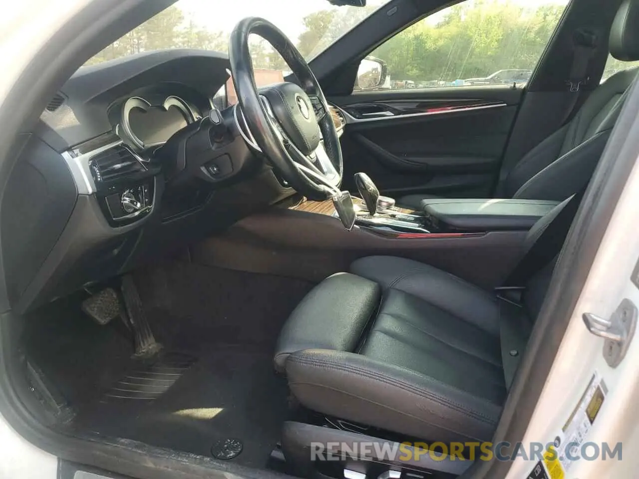 7 Photograph of a damaged car WBAJA7C59KG909766 BMW 5 SERIES 2019