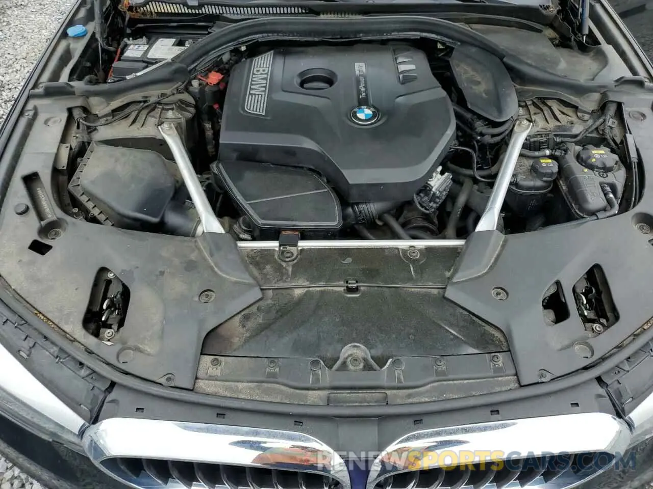 11 Photograph of a damaged car WBAJA7C59KWW18612 BMW 5 SERIES 2019