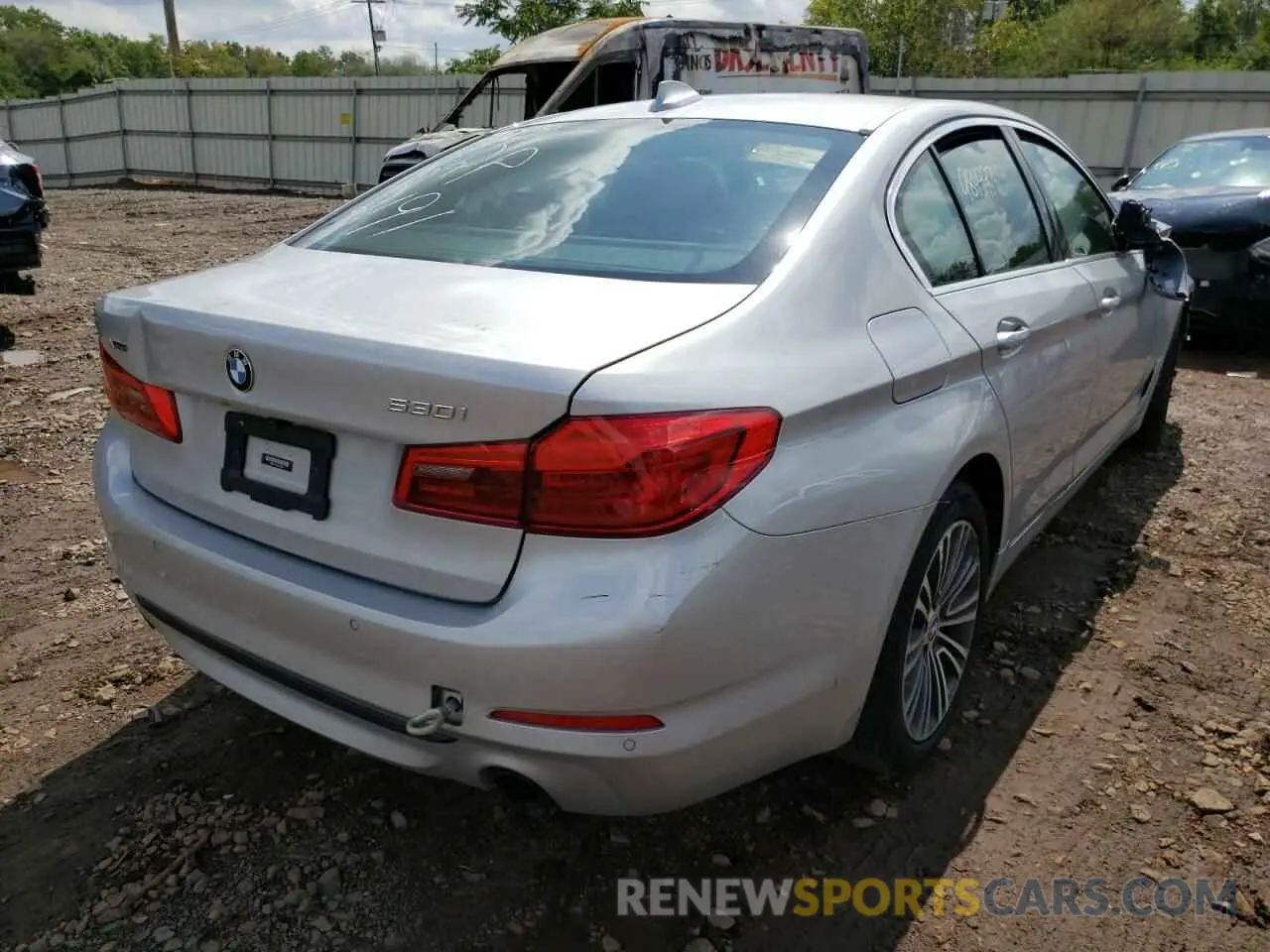 4 Photograph of a damaged car WBAJA7C5XKG910859 BMW 5 SERIES 2019