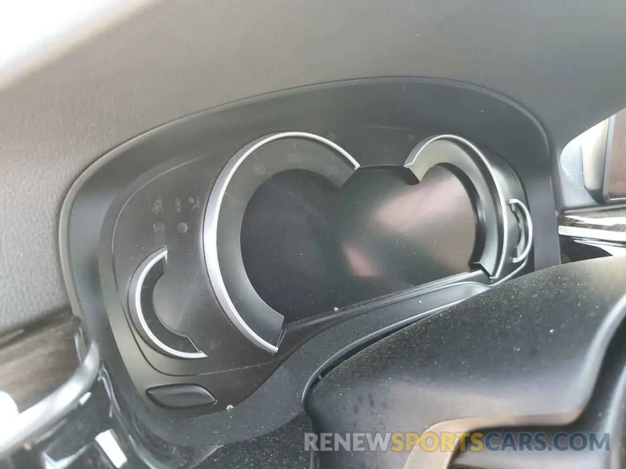 9 Photograph of a damaged car WBAJA9C50KB389398 BMW 5 SERIES 2019