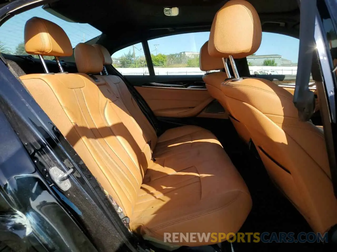 10 Photograph of a damaged car WBAJA9C51KB254706 BMW 5 SERIES 2019