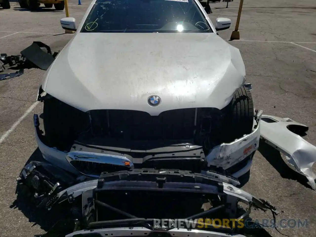 9 Photograph of a damaged car WBAJA9C52KB393792 BMW 5 SERIES 2019