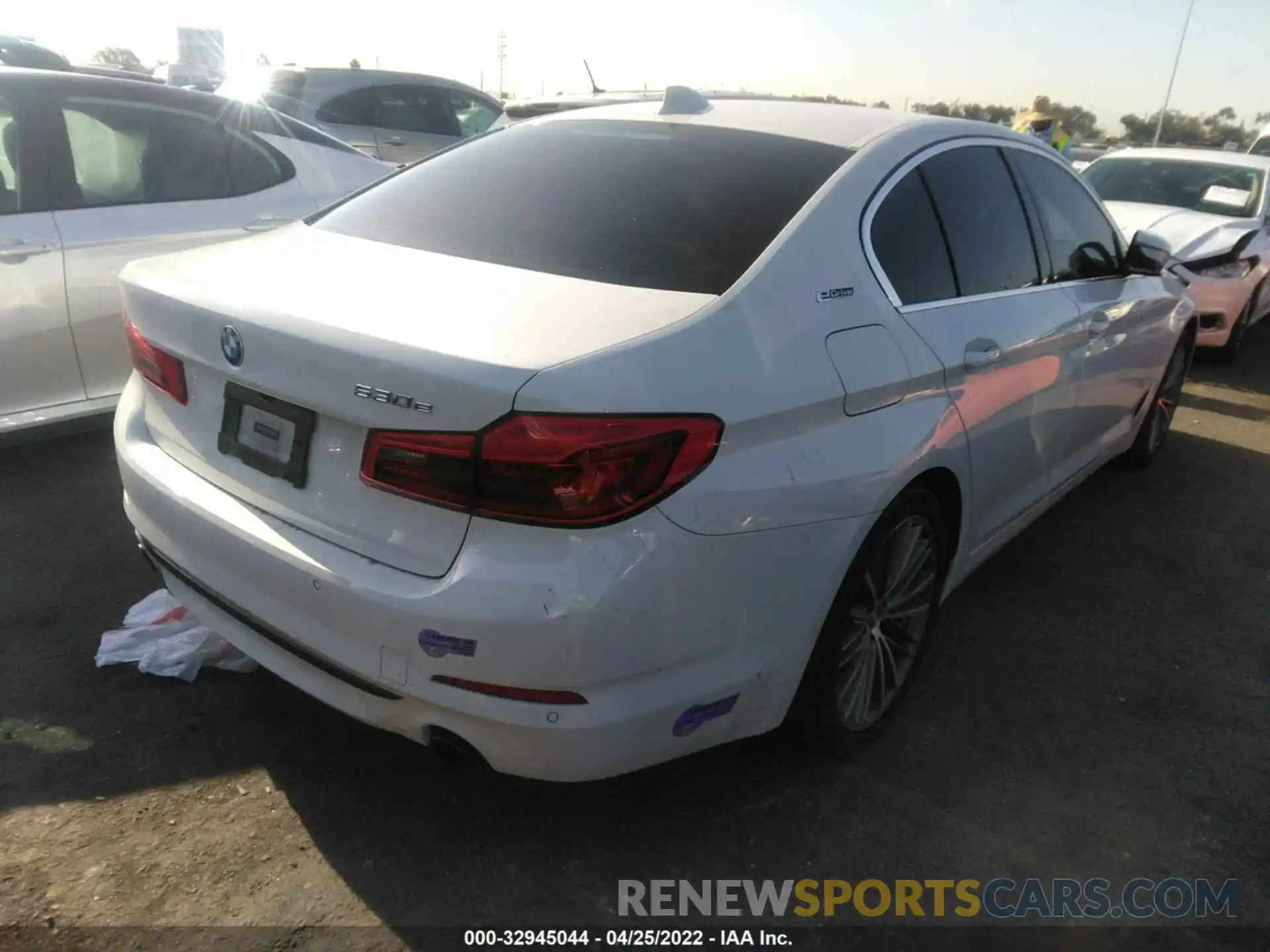 4 Photograph of a damaged car WBAJA9C53KB254920 BMW 5 SERIES 2019