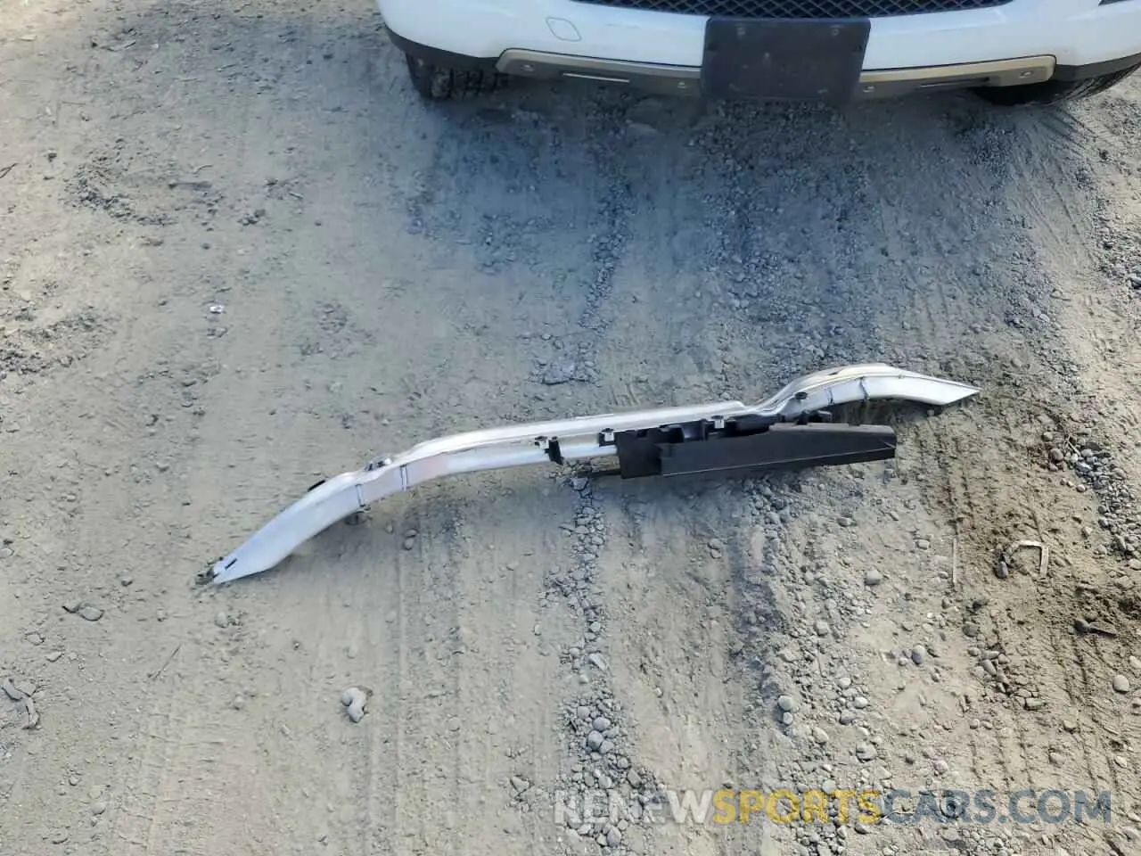 12 Photograph of a damaged car WBAJA9C54KB254585 BMW 5 SERIES 2019