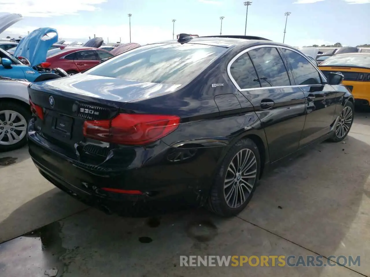 4 Photograph of a damaged car WBAJA9C54KB388674 BMW 5 SERIES 2019