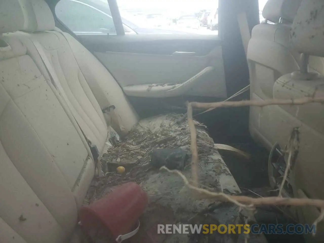 6 Photograph of a damaged car WBAJA9C54KB388674 BMW 5 SERIES 2019