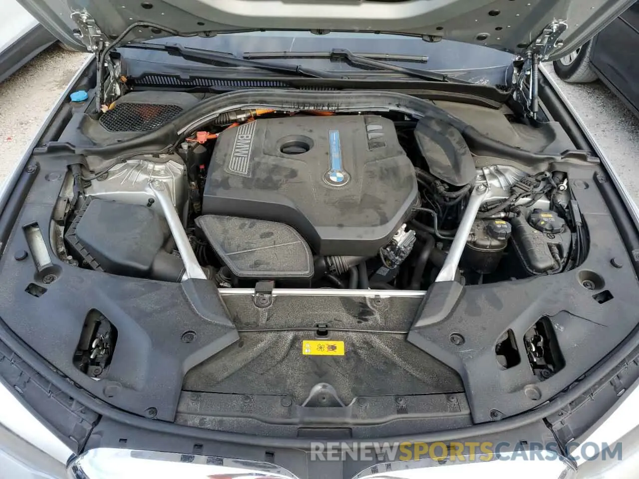 11 Photograph of a damaged car WBAJA9C54KB399240 BMW 5 SERIES 2019