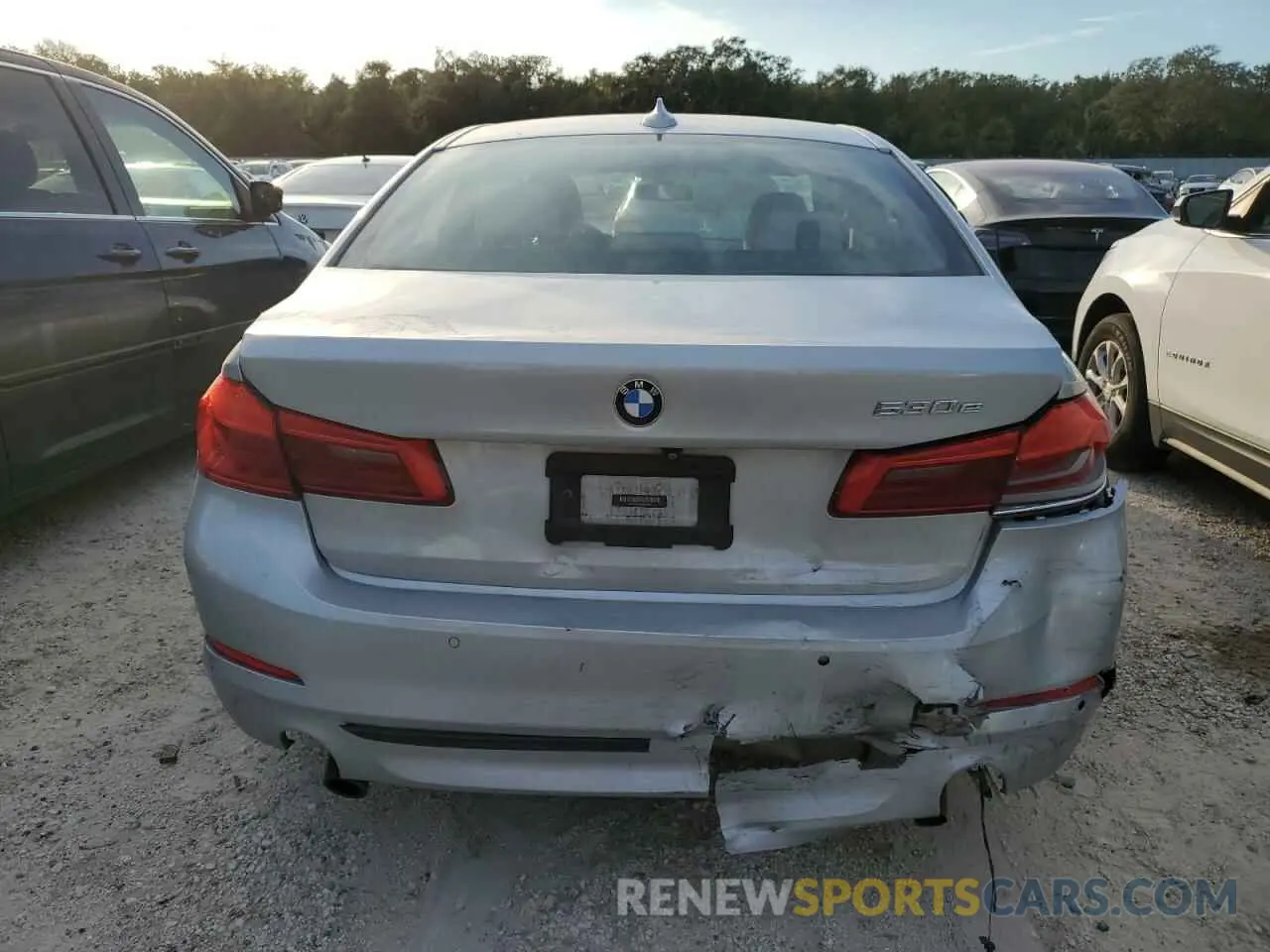 6 Photograph of a damaged car WBAJA9C54KB399240 BMW 5 SERIES 2019