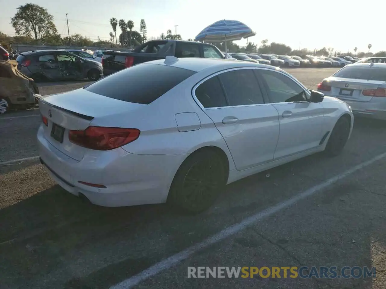 3 Photograph of a damaged car WBAJA9C55KB389784 BMW 5 SERIES 2019