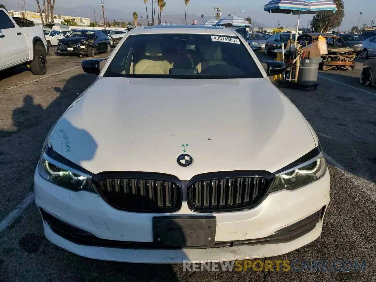 5 Photograph of a damaged car WBAJA9C55KB389784 BMW 5 SERIES 2019