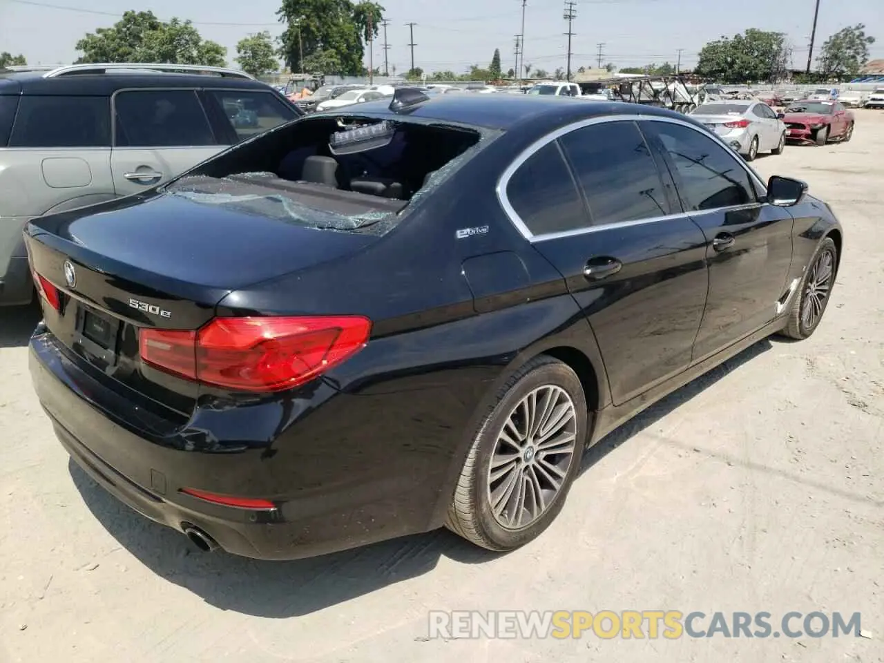 4 Photograph of a damaged car WBAJA9C56KB391804 BMW 5 SERIES 2019