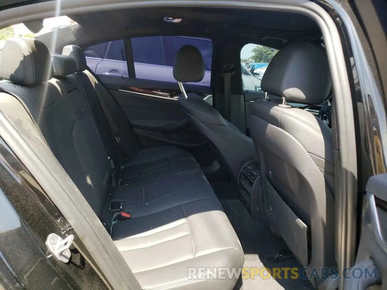 6 Photograph of a damaged car WBAJA9C56KB391804 BMW 5 SERIES 2019