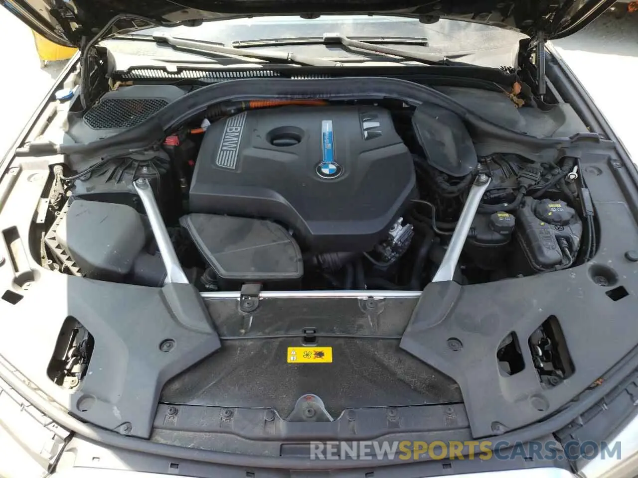 7 Photograph of a damaged car WBAJA9C56KB391804 BMW 5 SERIES 2019