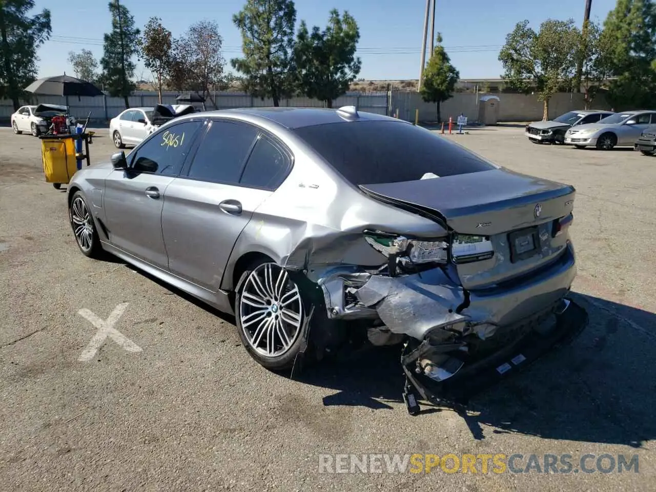 2 Photograph of a damaged car WBAJA9C56KB393133 BMW 5 SERIES 2019
