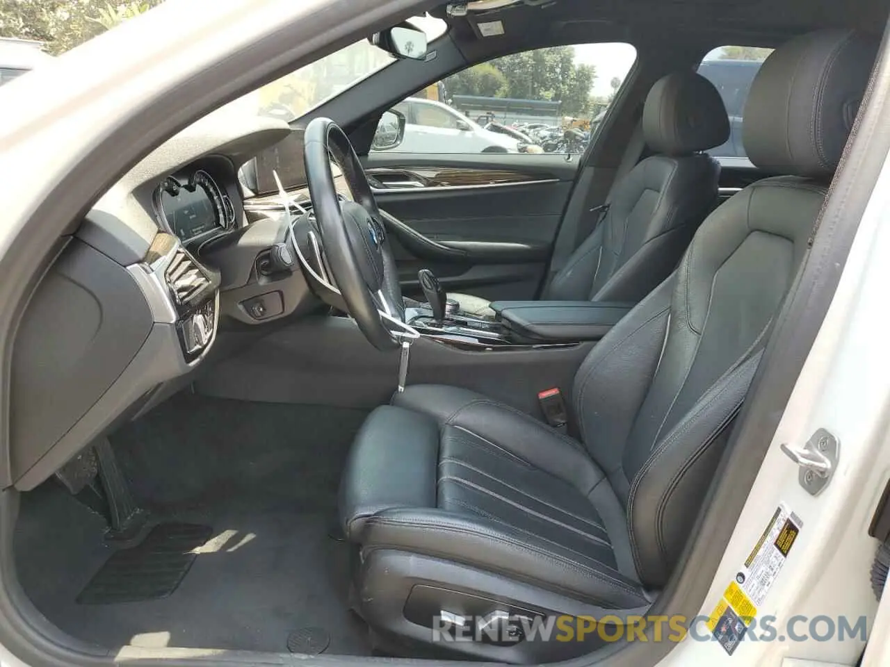 7 Photograph of a damaged car WBAJA9C58KB254671 BMW 5 SERIES 2019
