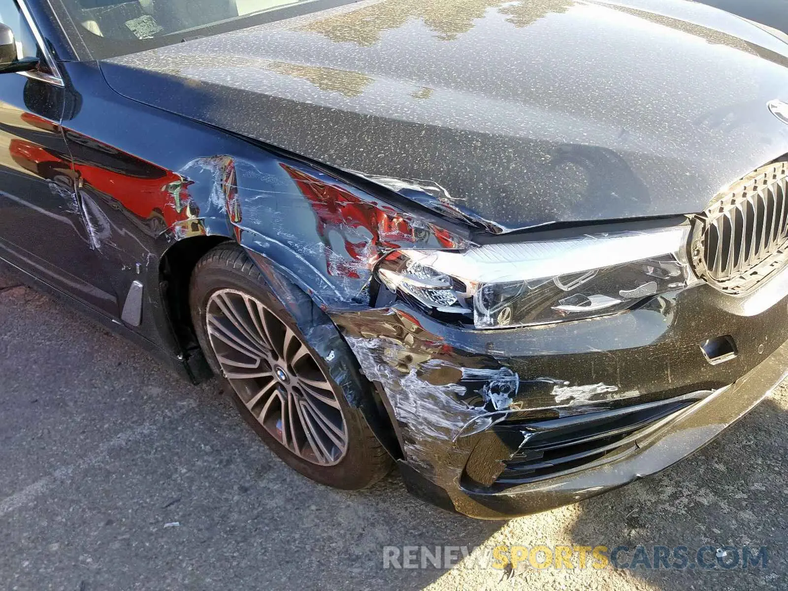 9 Photograph of a damaged car WBAJA9C58KB388869 BMW 5 SERIES 2019