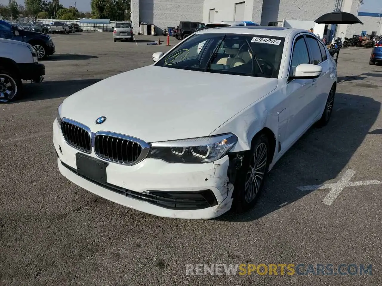 2 Photograph of a damaged car WBAJA9C5XKB388260 BMW 5 SERIES 2019