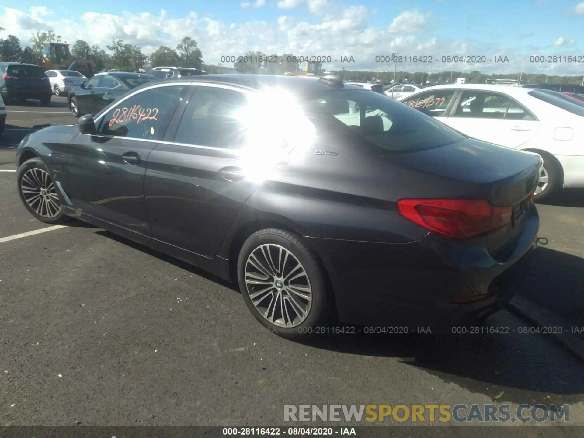 3 Photograph of a damaged car WBAJB1C50KB376942 BMW 5 SERIES 2019