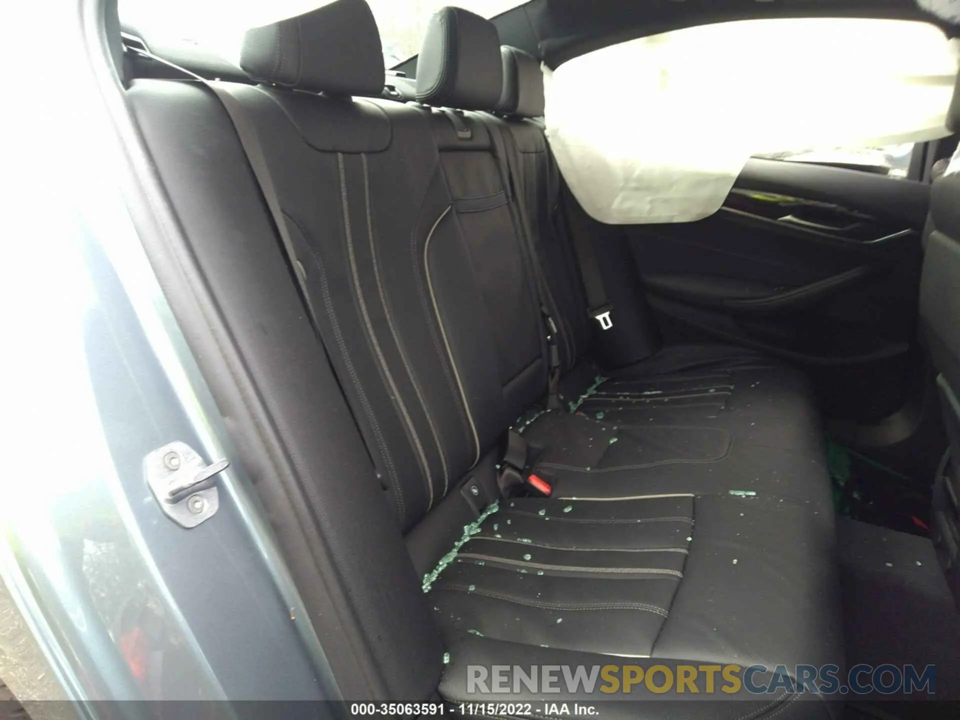 8 Photograph of a damaged car WBAJB1C51KB376612 BMW 5 SERIES 2019