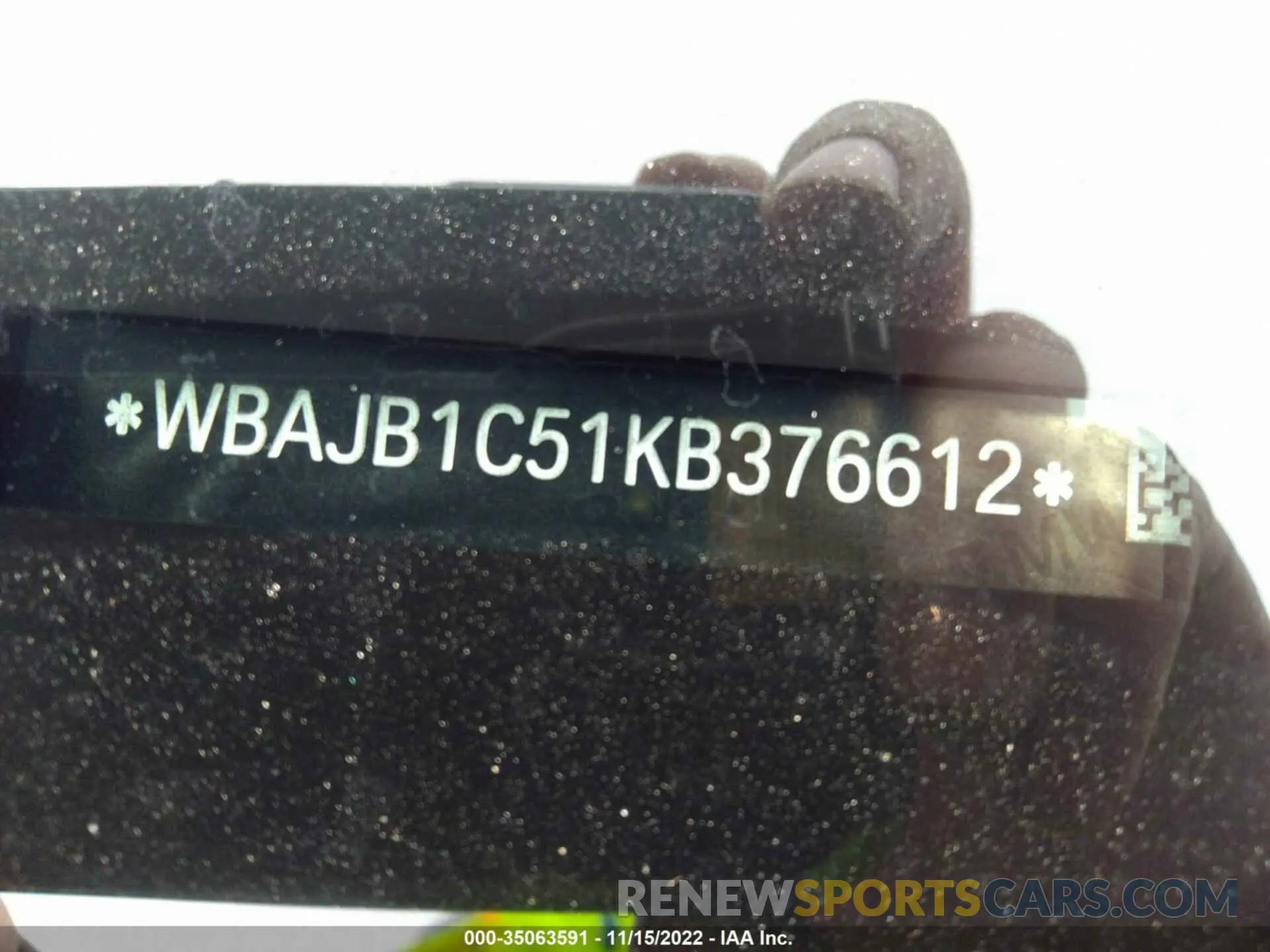 9 Photograph of a damaged car WBAJB1C51KB376612 BMW 5 SERIES 2019