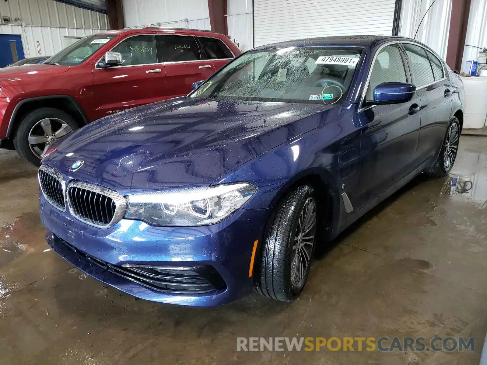 2 Photograph of a damaged car WBAJB1C51KB376691 BMW 5 SERIES 2019