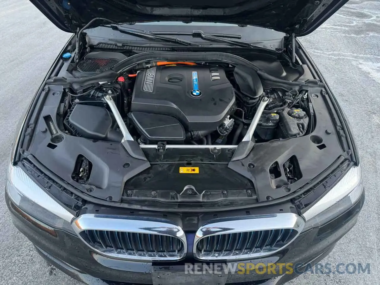 7 Photograph of a damaged car WBAJB1C52KB375565 BMW 5 SERIES 2019